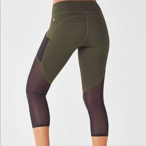 Fabletics Mid-Rise Mesh Powerhold Capri leggings